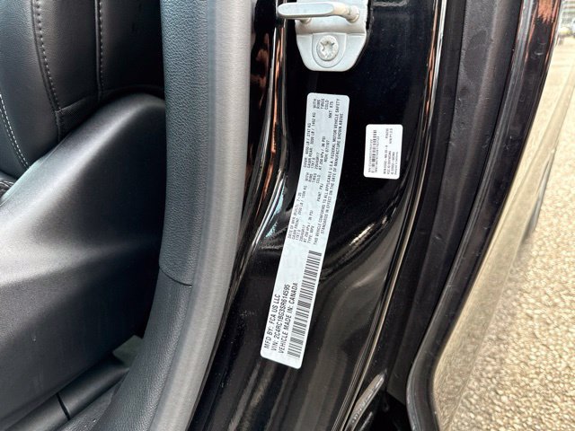 Used 2025 Chrysler Pacifica Select FWD image 26