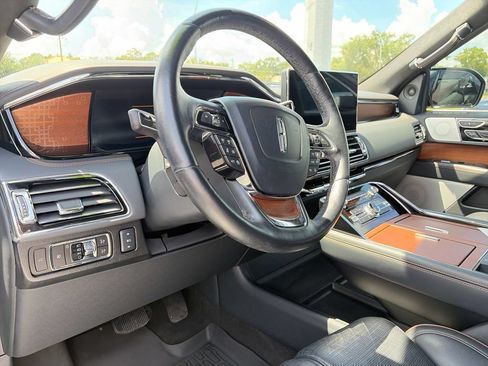 Used 2024 Lincoln Navigator Black Label AWD/4WD image 17