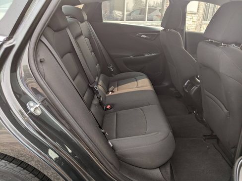 Used 2016 Chevrolet Malibu LT FWD image 16