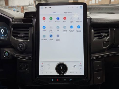 Used 2023 Ford F150 Lightning Platinum image 12