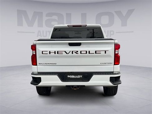 Used 2022 Chevrolet Silverado 1500 Custom image 4