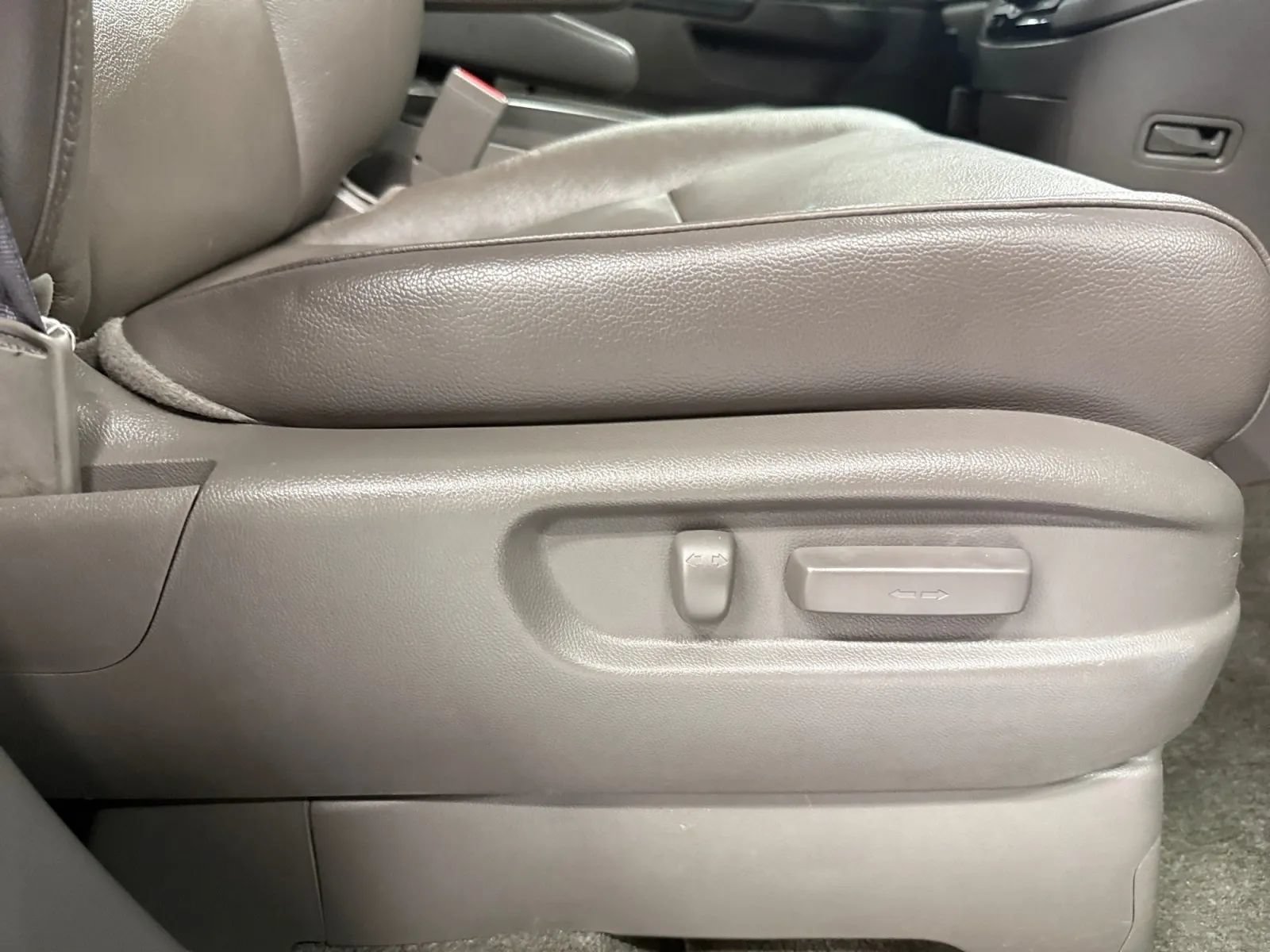 Used 2017 Honda Odyssey EX-L image 32