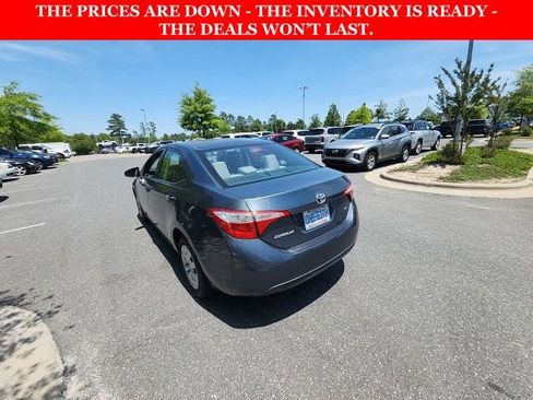 Used 2016 Toyota Corolla LE FWD image 9