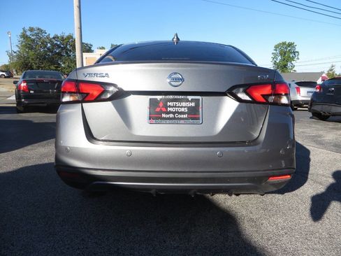 Used 2021 Nissan Versa SV image 7