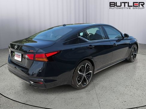 Used 2024 Nissan Altima 2.5 SR FWD image 6