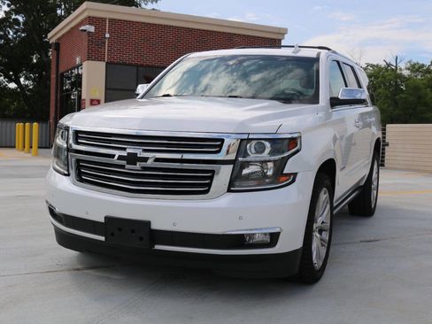 Used 2019 Chevrolet Tahoe Premier w/ Premier Plus Edition AWD/4WD image 18