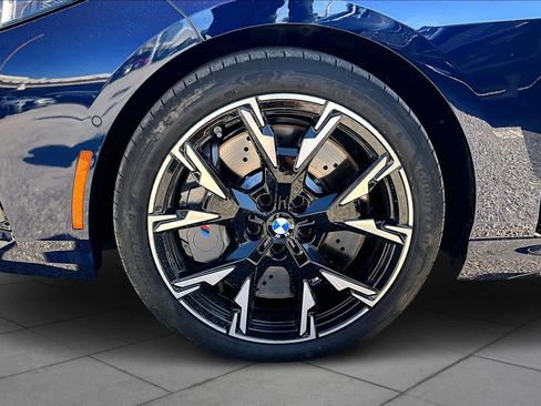 Used 2025 BMW M235i xDrive w/ Premium Package image 8