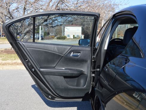 Used 2016 Honda Accord EX-L image 15