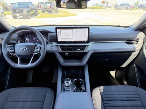 Used 2026 Ford Explorer ST-Line w/ ST-Line Street Pack image 24