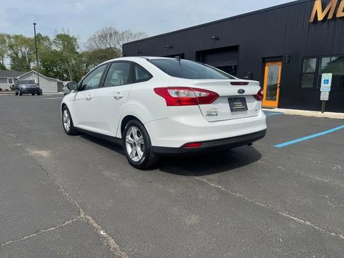 Used 2014 Ford Focus SE image 2