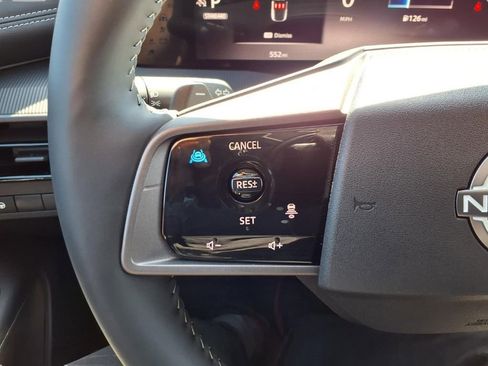 Used 2025 Nissan Murano SV image 13