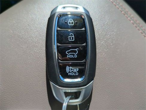 Used 2020 Hyundai Santa Fe Limited image 38