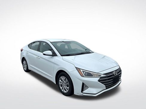 Used 2019 Hyundai Elantra SE w/ Cargo Package FWD image 7