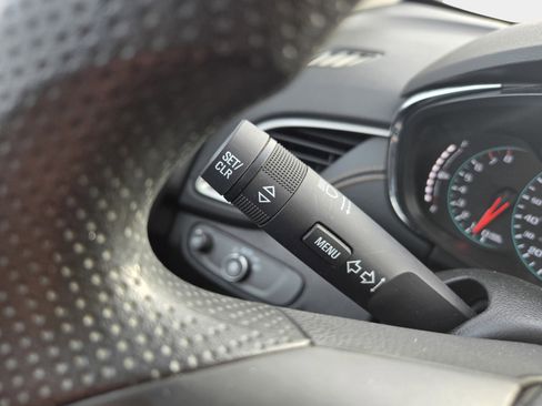 Used 2018 Chevrolet Trax LS image 19