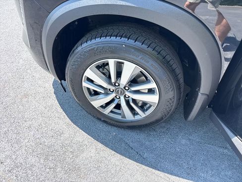 New 2026 Nissan Pathfinder SL FWD image 27