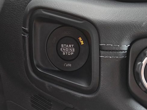 New 2025 Jeep Gladiator Rubicon image 9