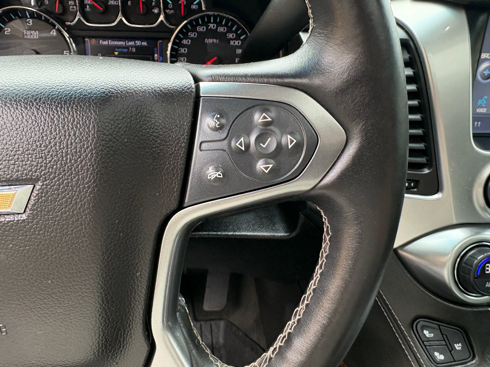 Used 2015 Chevrolet Suburban LTZ AWD/4WD image 40