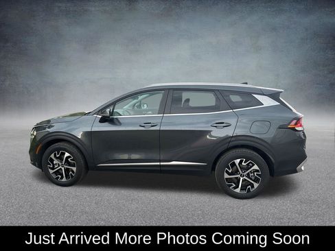 Used 2023 Kia Sportage EX AWD/4WD image 2