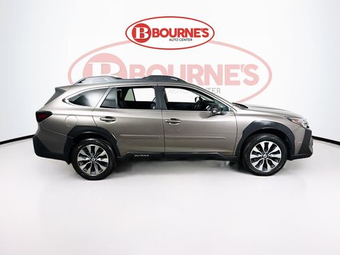 Used 2023 Subaru Outback Limited AWD/4WD image 13