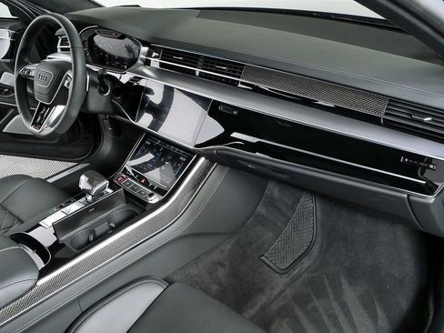 Used 2025 Audi S8 image 26