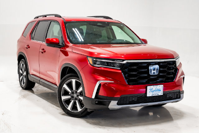 Used 2025 Honda Pilot Touring image 6