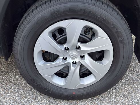 New 2025 Toyota RAV4 LE image 27