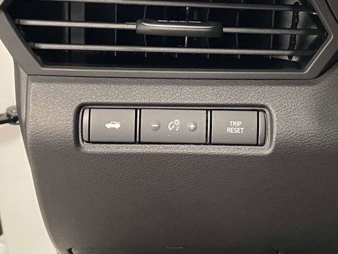 New 2025 Nissan Altima 2.5 SR w/ SR Premium Package image 18