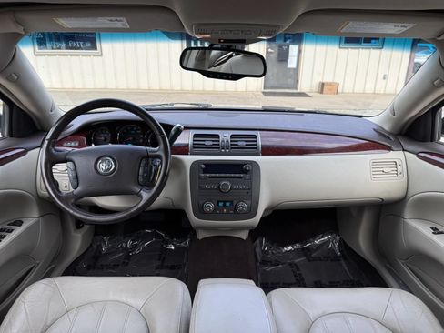 Used 2008 Buick Lucerne CXL w/ Chrome Appearance Package FWD image 3