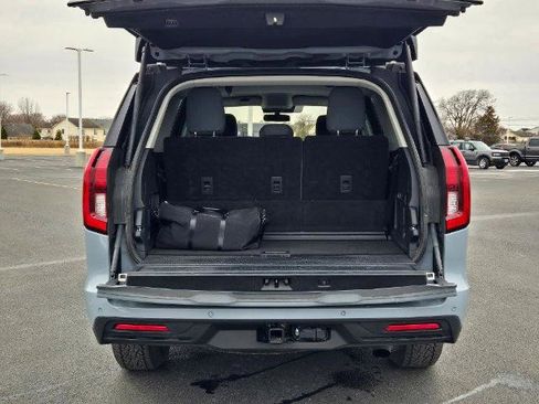 Certified 2025 Ford Expedition Active AWD/4WD image 19