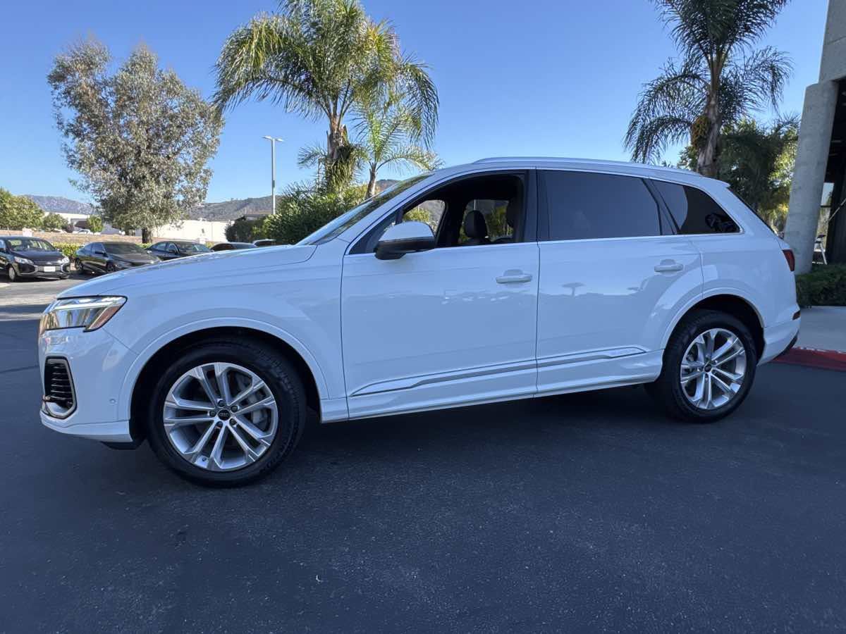 Used 2025 Audi Q7 3.0T Premium Plus AWD/4WD image 19