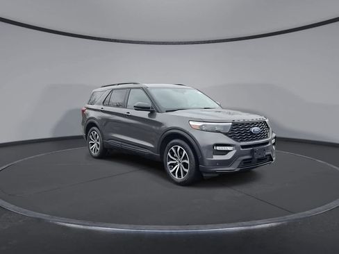 Used 2020 Ford Explorer ST w/ Premium Technology Package image 2