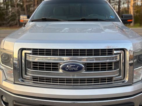 Used 2014 Ford F150 XLT w/ Equipment Group 302A Luxury AWD/4WD image 9