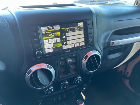 Used 2013 Jeep Wrangler Unlimited Sahara w/ Dual Top Group image 18