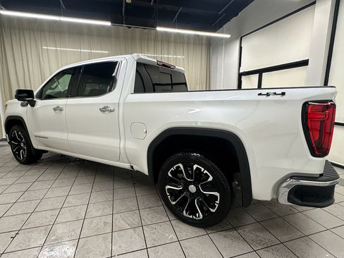 Certified 2025 GMC Sierra 1500 SLT w/ SLT Convenience Package image 12