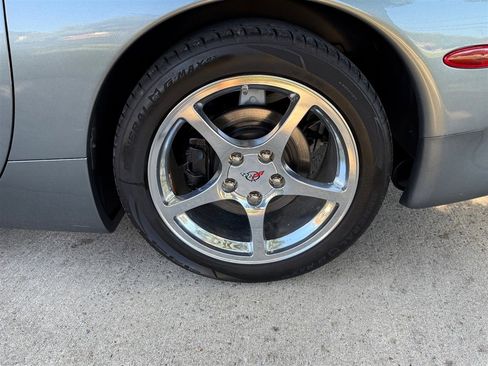 Used 2004 Chevrolet Corvette Convertible w/ Preferred Equipment Group image 23