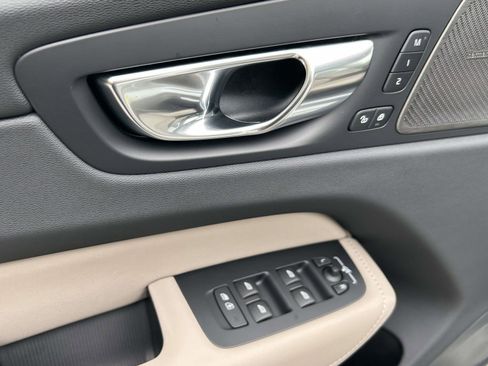 New 2026 Volvo XC60 B5 Plus w/ Protection Package Premier image 20