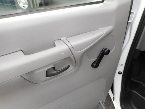 Used 2002 Ford E-350 and Econoline 350 XL image 16