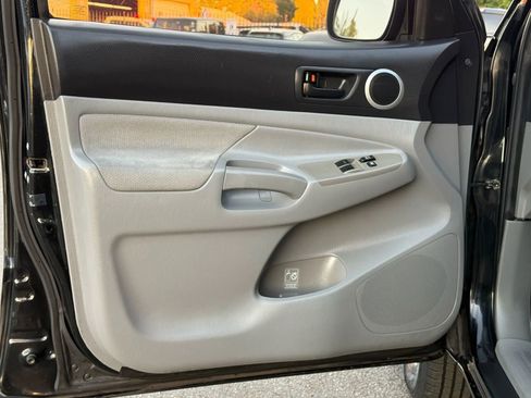 Used 2010 Toyota Tacoma 2WD Access Cab image 13