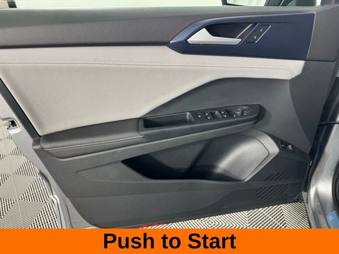 Used 2024 Volkswagen Taos SE image 10