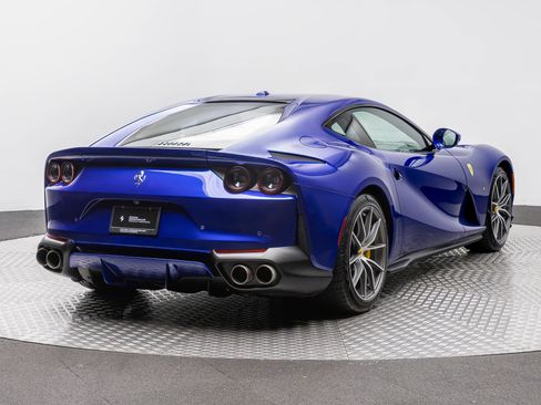 Used 2020 Ferrari 812 Superfast RWD image 7
