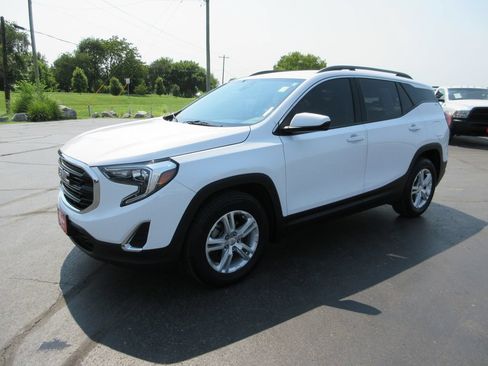 Used 2020 GMC Terrain SLE w/ Driver Convenience Package FWD image 11