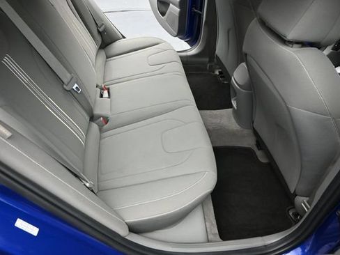 Used 2024 Hyundai Elantra SEL FWD image 19