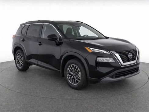 Used 2022 Nissan Rogue S AWD/4WD image 2