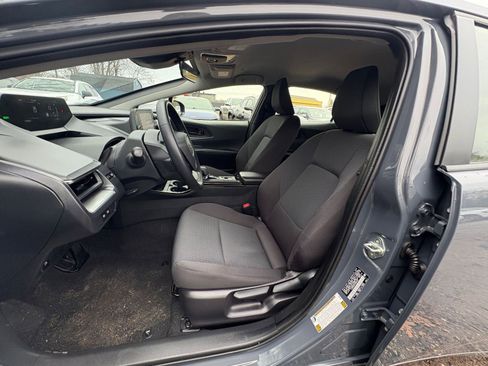 Used 2025 Toyota Prius LE image 22