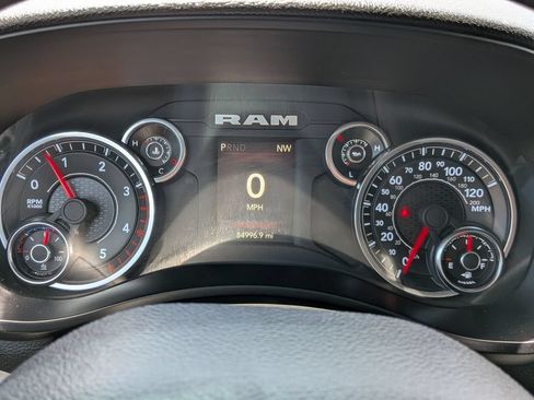 Used 2024 RAM 3500 Tradesman w/ Chrome Appearance Group AWD/4WD image 11