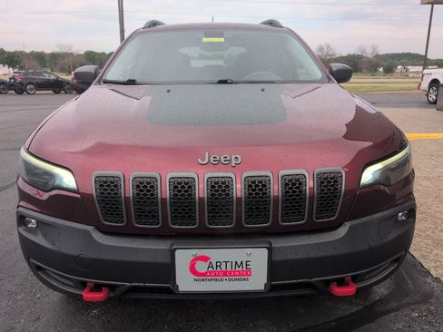 Used 2019 Jeep Cherokee Trailhawk AWD/4WD image 3