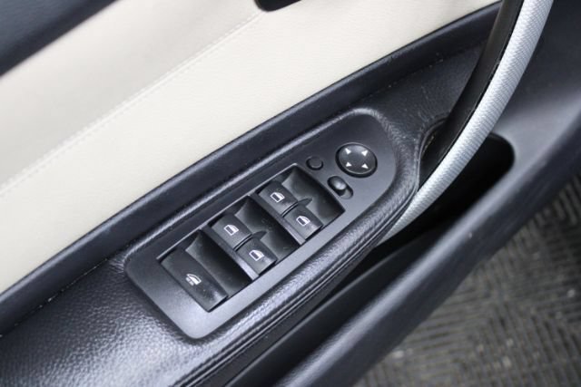 Used 2013 BMW 135i Convertible w/ Premium Pkg RWD image 11