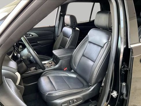 Used 2023 Chevrolet Traverse LT AWD/4WD image 15