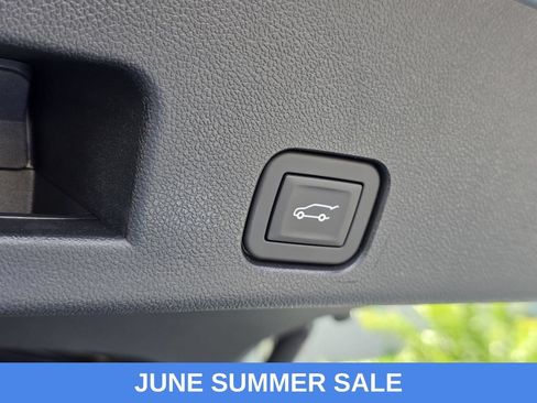 Used 2026 Chevrolet Traverse Z71 w/ Driver Confidence Package AWD/4WD image 14