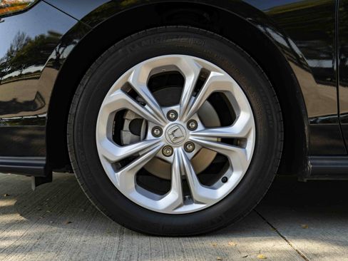 Used 2025 Honda Accord LX image 14